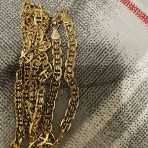 COPY - 14k gold chain 24in